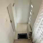 Zara Apartman