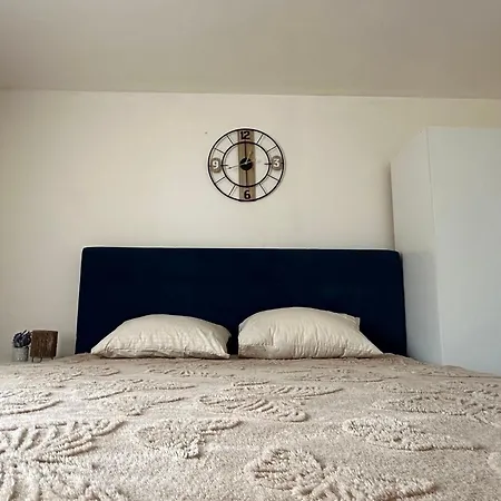 Zara Apartment